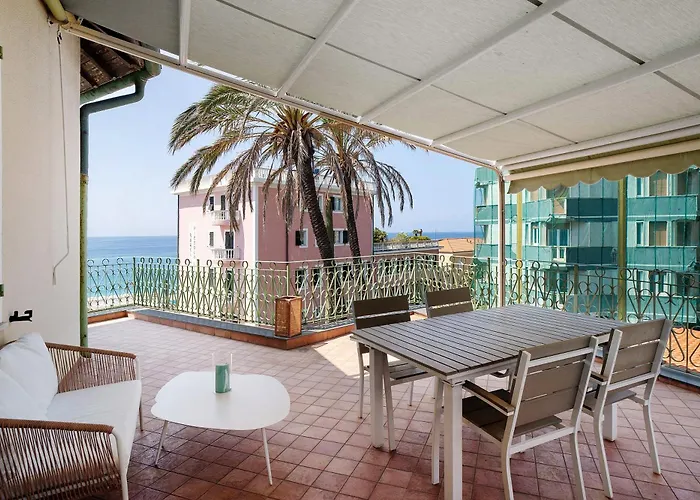 Wonderful Flat By Sea Chez Monique